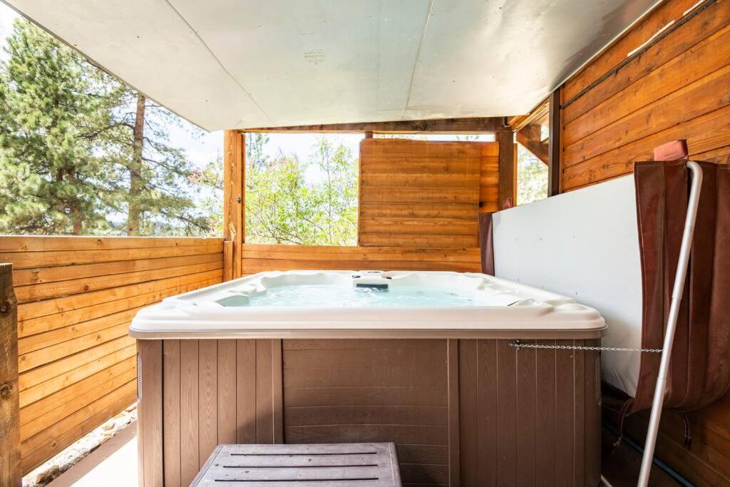 Private Hot Tub Overlooking Pikes Peak Woodland Park Exteriör bild